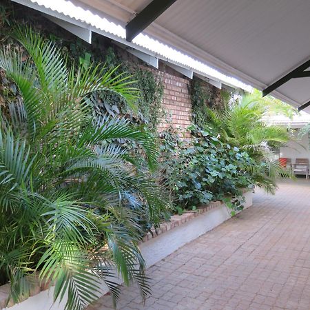 Отель Tropic Of Capricorn Guest Farm Rehoboth Экстерьер фото